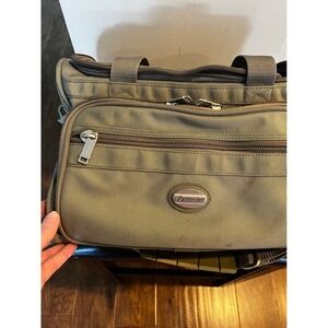 Pathfinder Carry On Luggage Suitcase Shoulder Bag Olive Green!
